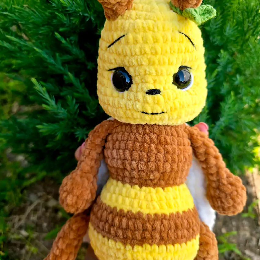 Луна и Пчеленок